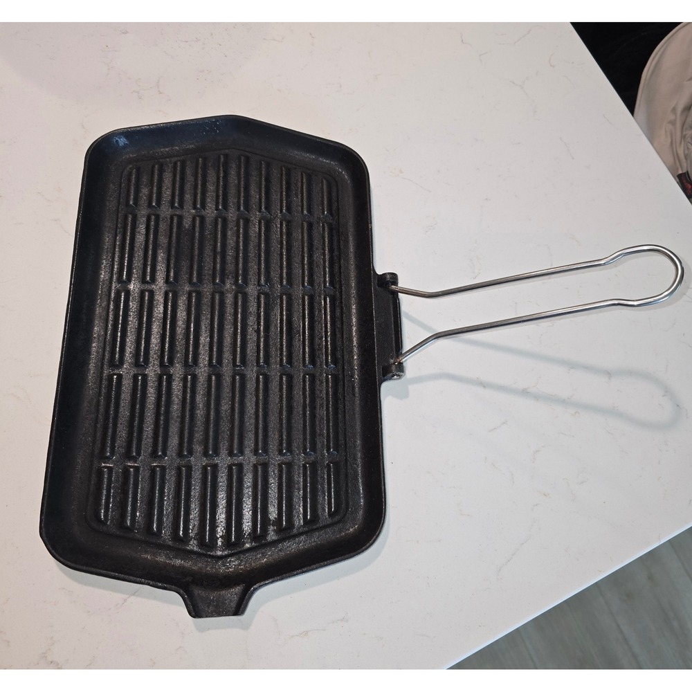 LLSA Italian Cast Iron Grill Pan Sage Green Enamel Folding Handle France 13 x 8"